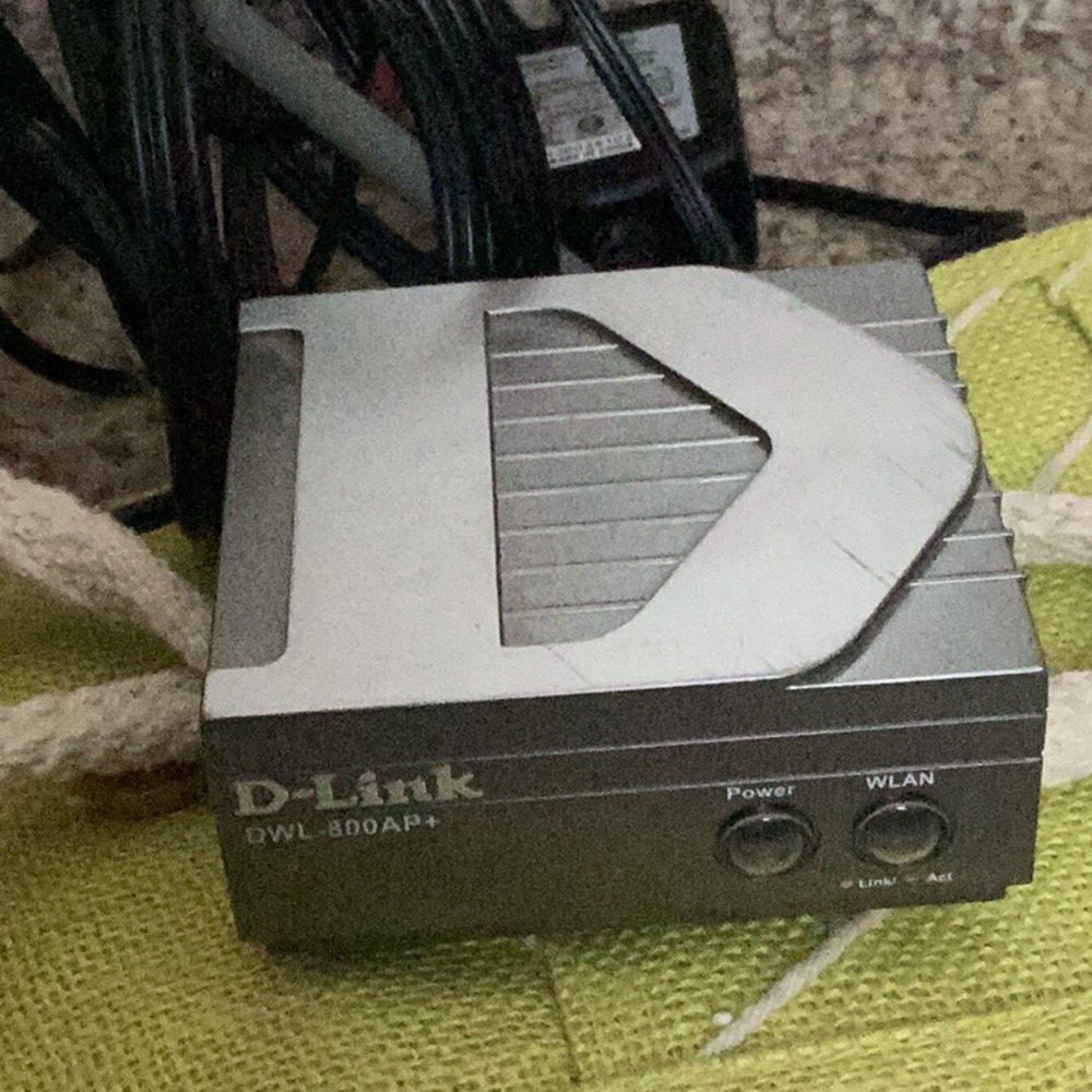 🛜 D-Link  DWL - 800AP + w/CD